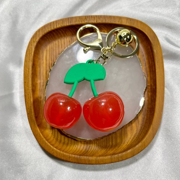 🍒 Cherry Keychain - Picture 2 of 3